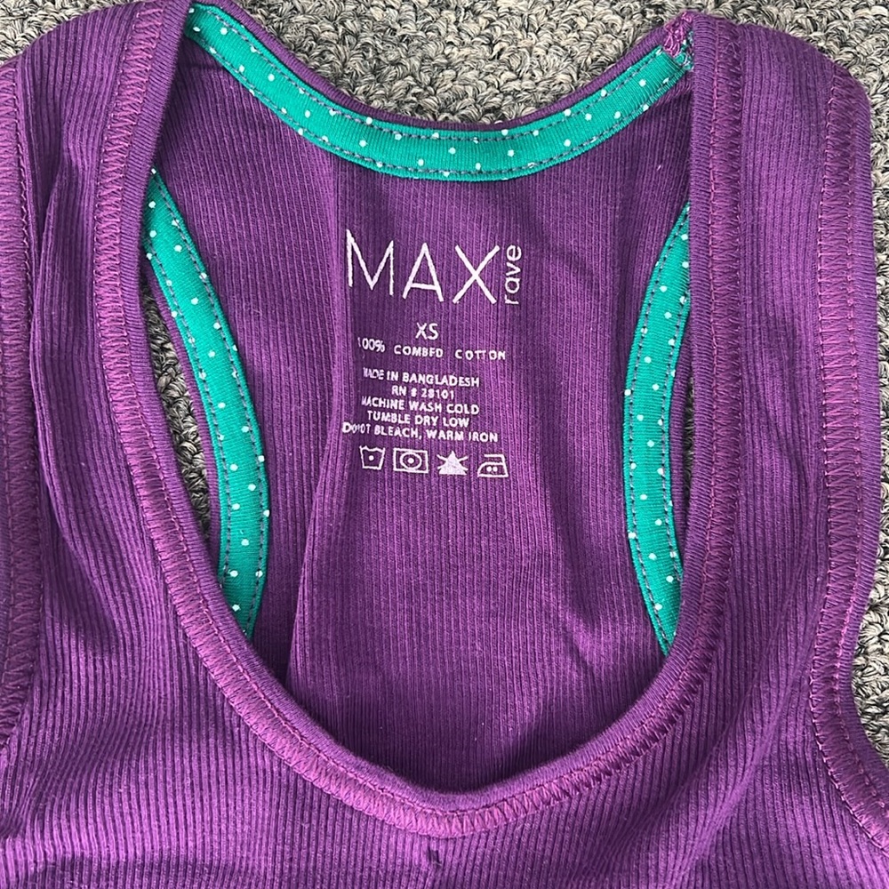Tank top - Picture 2 of 3